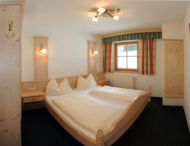 32DSC_3209_asitz_schlafzimmer